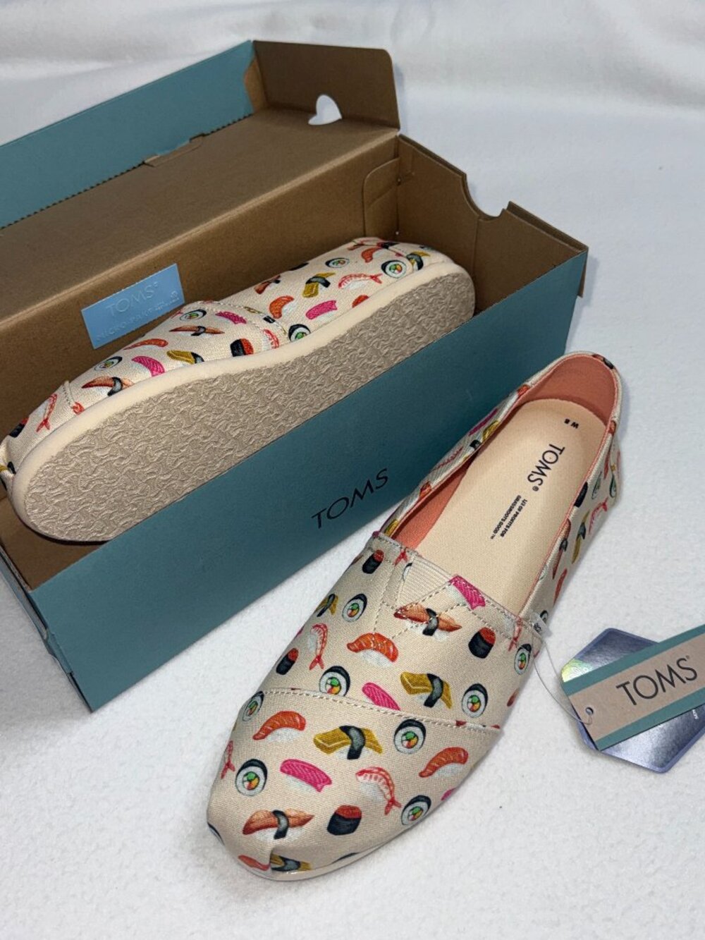 TOMS Sushi Print Slip On Flats Women’s Size 8 Cute Kawaii Casual
